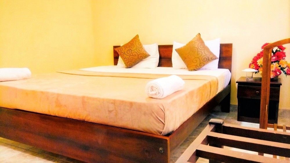 Airport Green View Resort Andiambalama Bagian luar foto