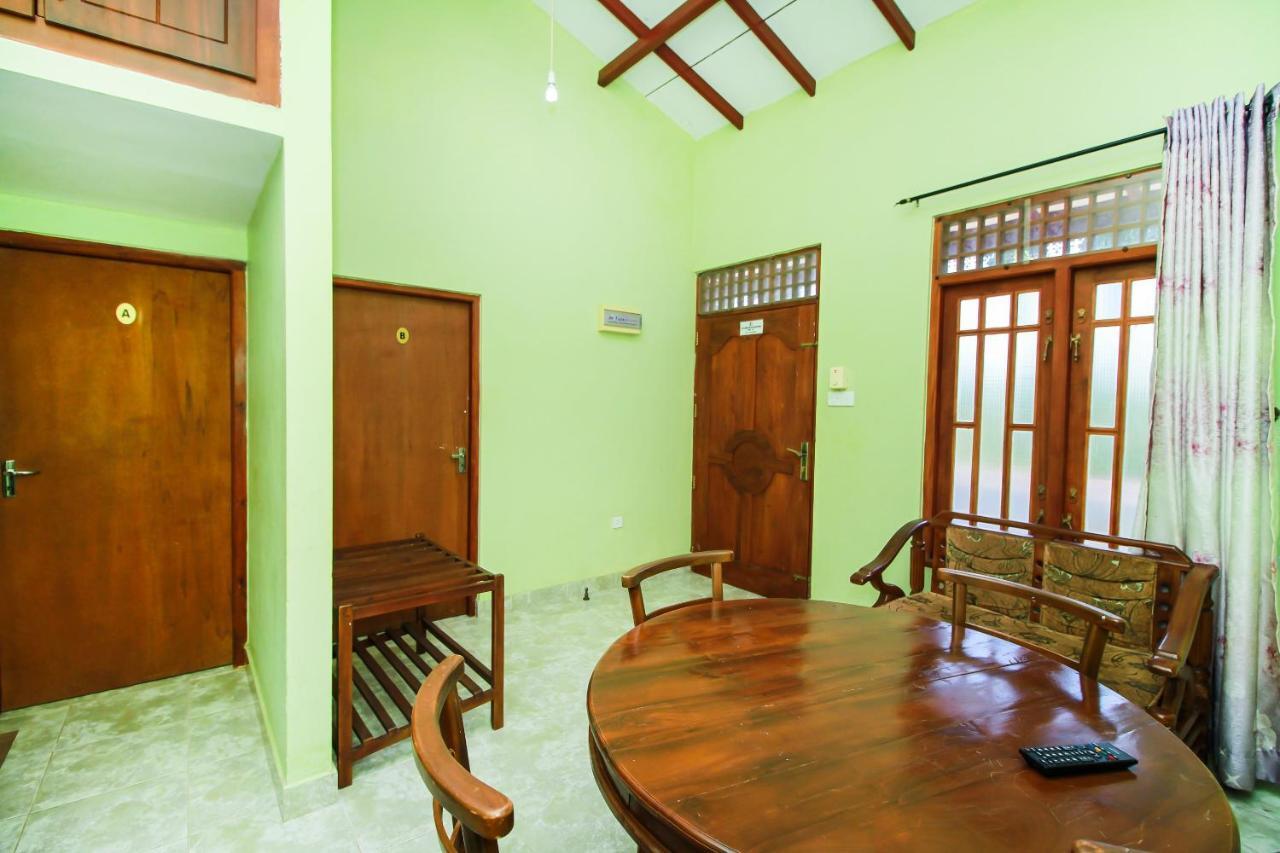 Airport Green View Resort Andiambalama Bagian luar foto